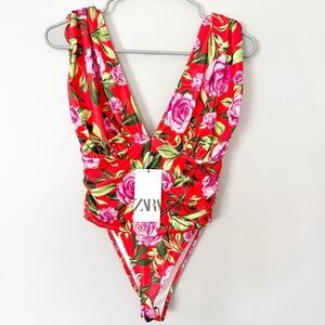 NWT Zara Floral V Neck Bodysuit Small Orange Red Ruched Tropical Cruise Club S